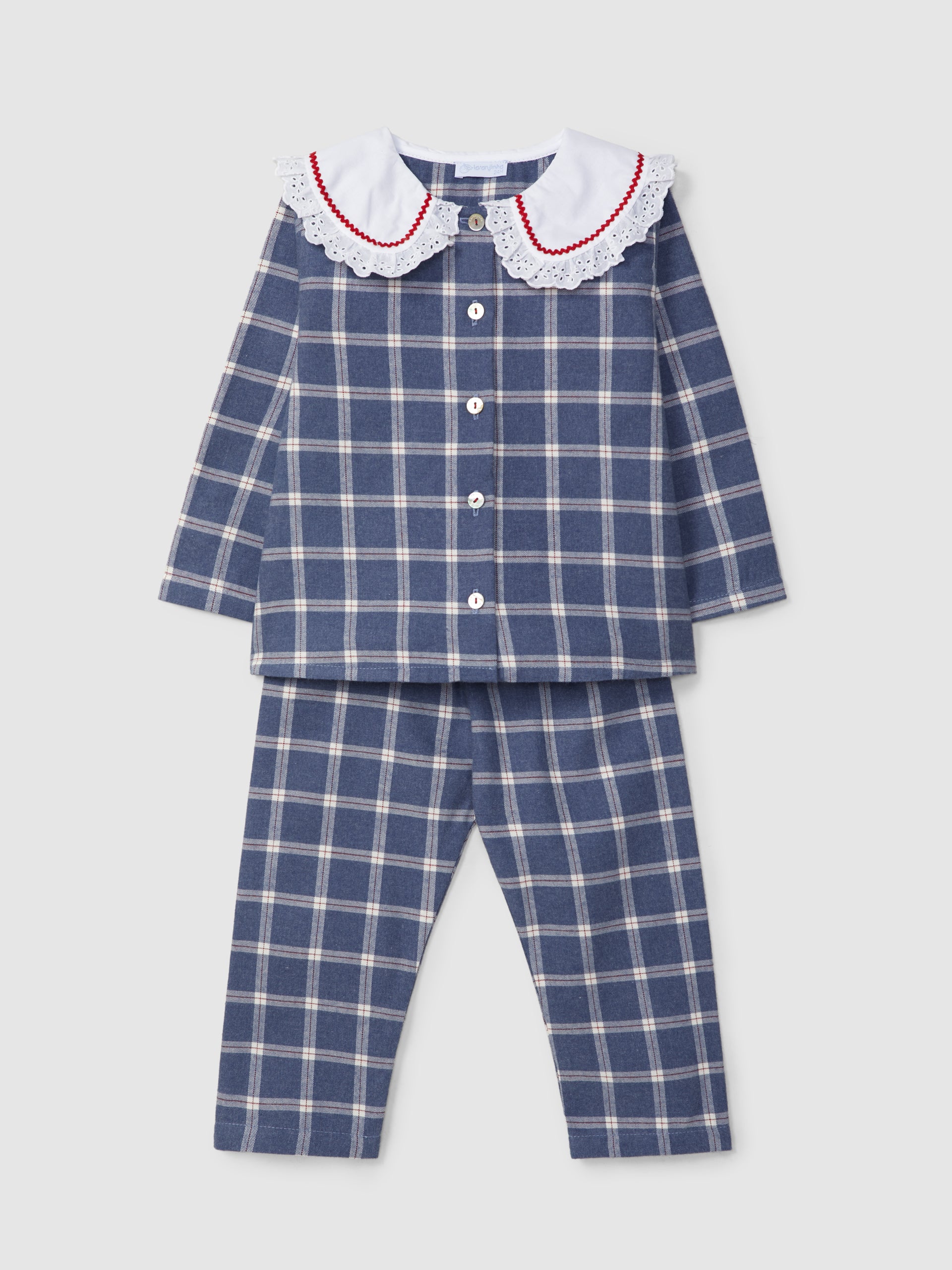 PYJAMA A CARREAUX COL EN BRODERIE ANGLAISE ET GALON
