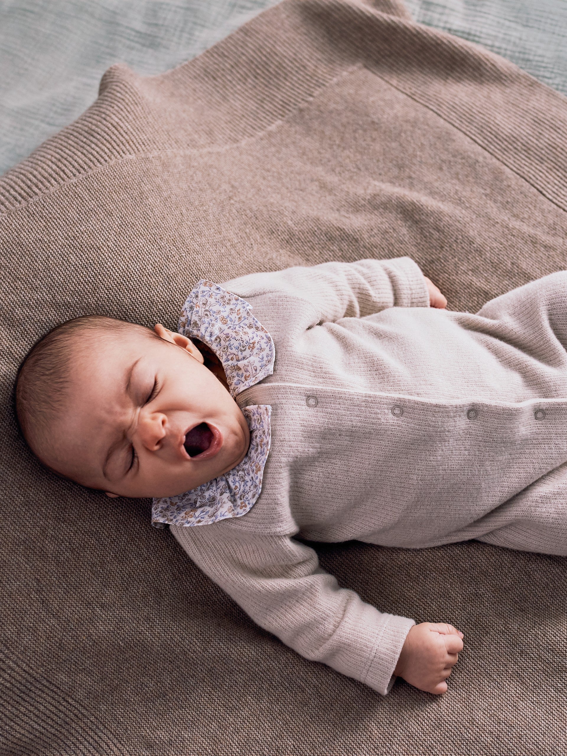 BABYGROW COTON BIOLOGIQUE A COL A VOLANT