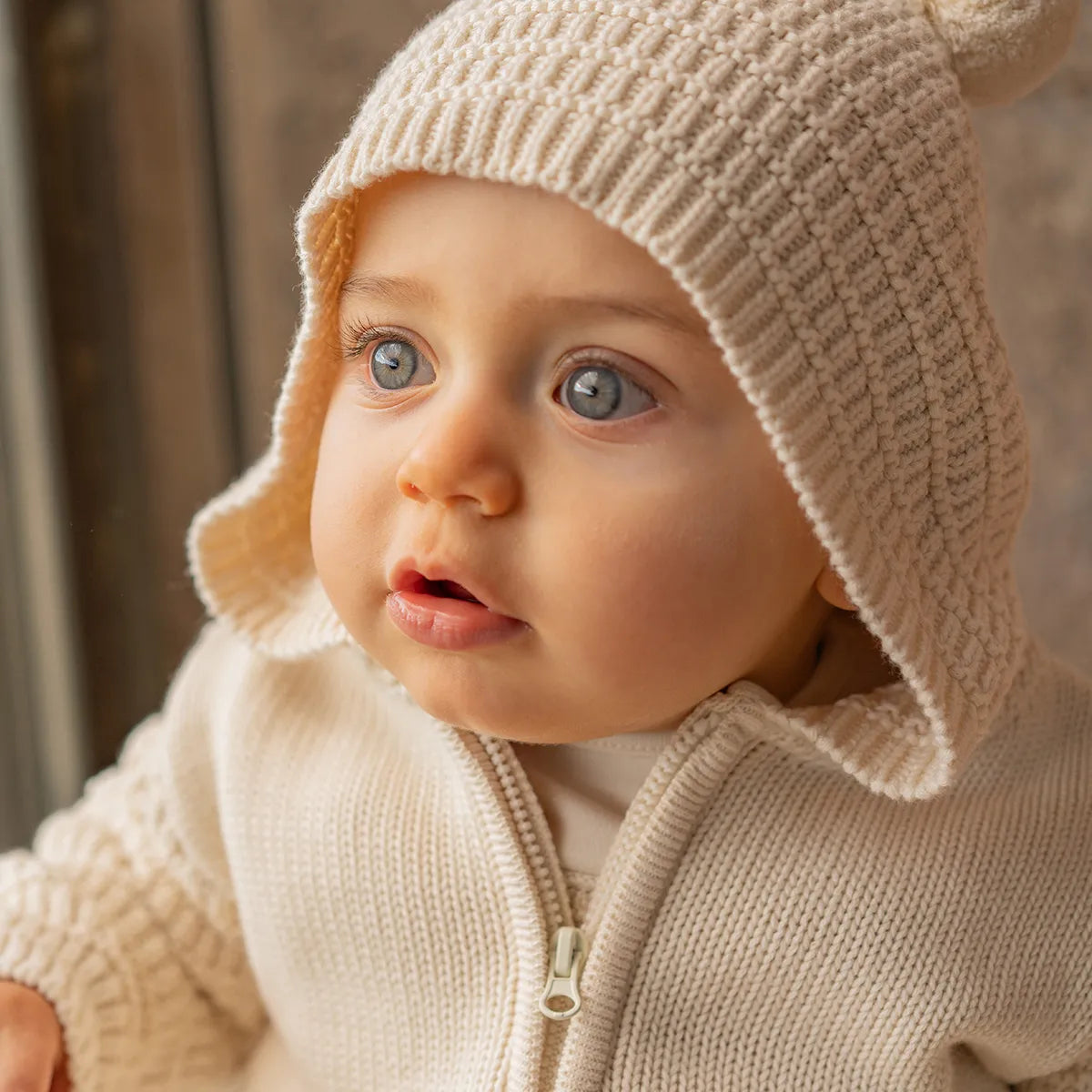 VESTE A CAPUCHON EN TRICOT EPAIS