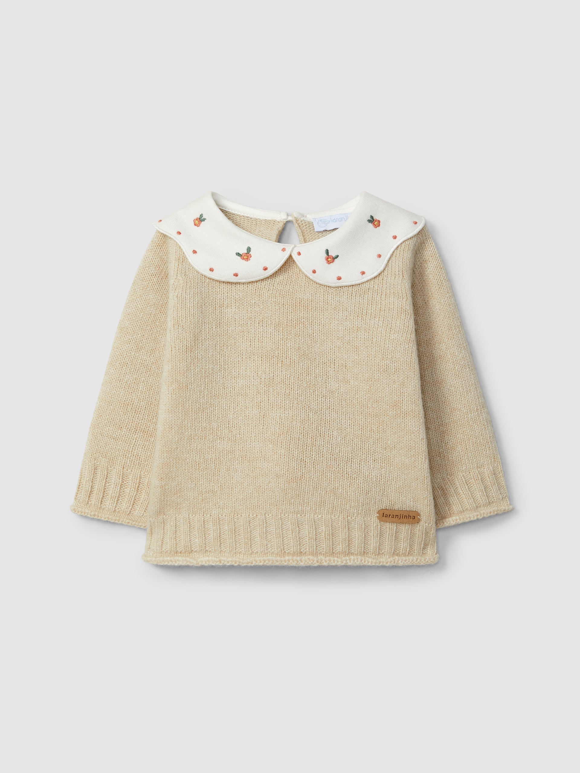 PULL TRICOTE AVEC COL EN TISSU BRODE