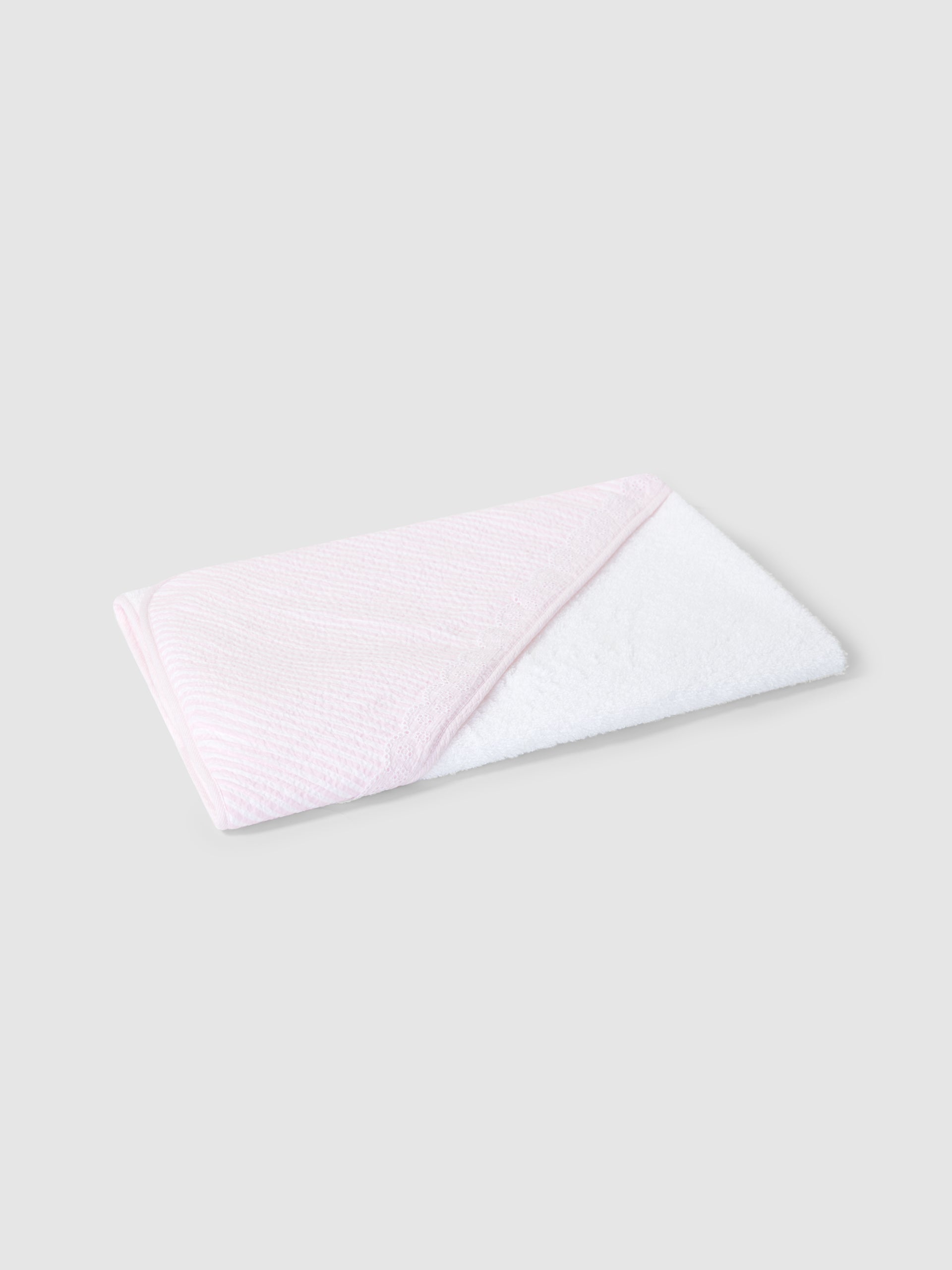 SERVIETTE DE BAIN IMPRIMEE AVEC VOLANT BRODE